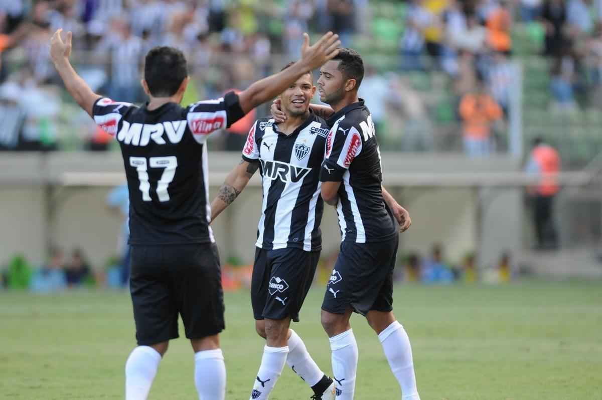 Imagens do clssico entre Atltico e Cruzeiro no Independncia. Partida  a primeira da semifinal do Campeonato Mineiro