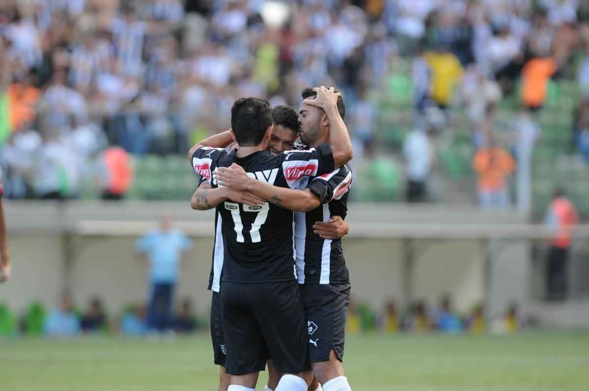 Imagens do clssico entre Atltico e Cruzeiro no Independncia. Partida  a primeira da semifinal do Campeonato Mineiro