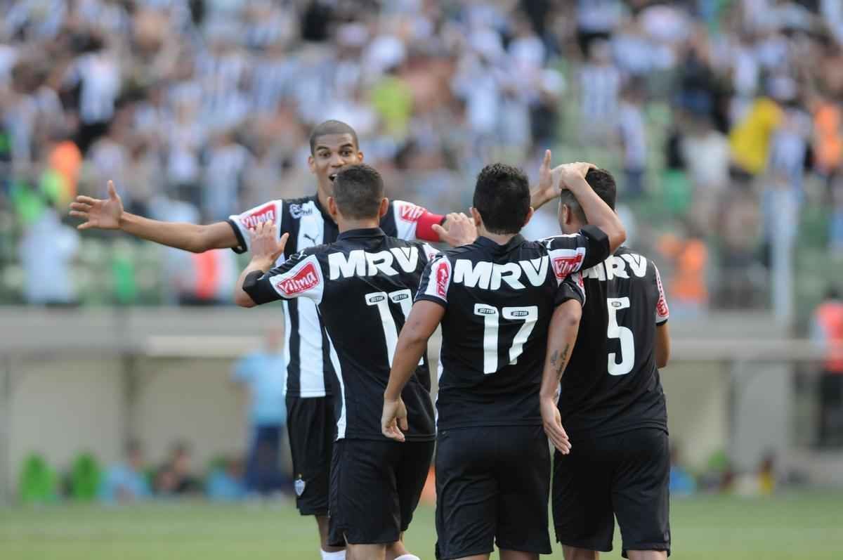 Imagens do clssico entre Atltico e Cruzeiro no Independncia. Partida  a primeira da semifinal do Campeonato Mineiro
