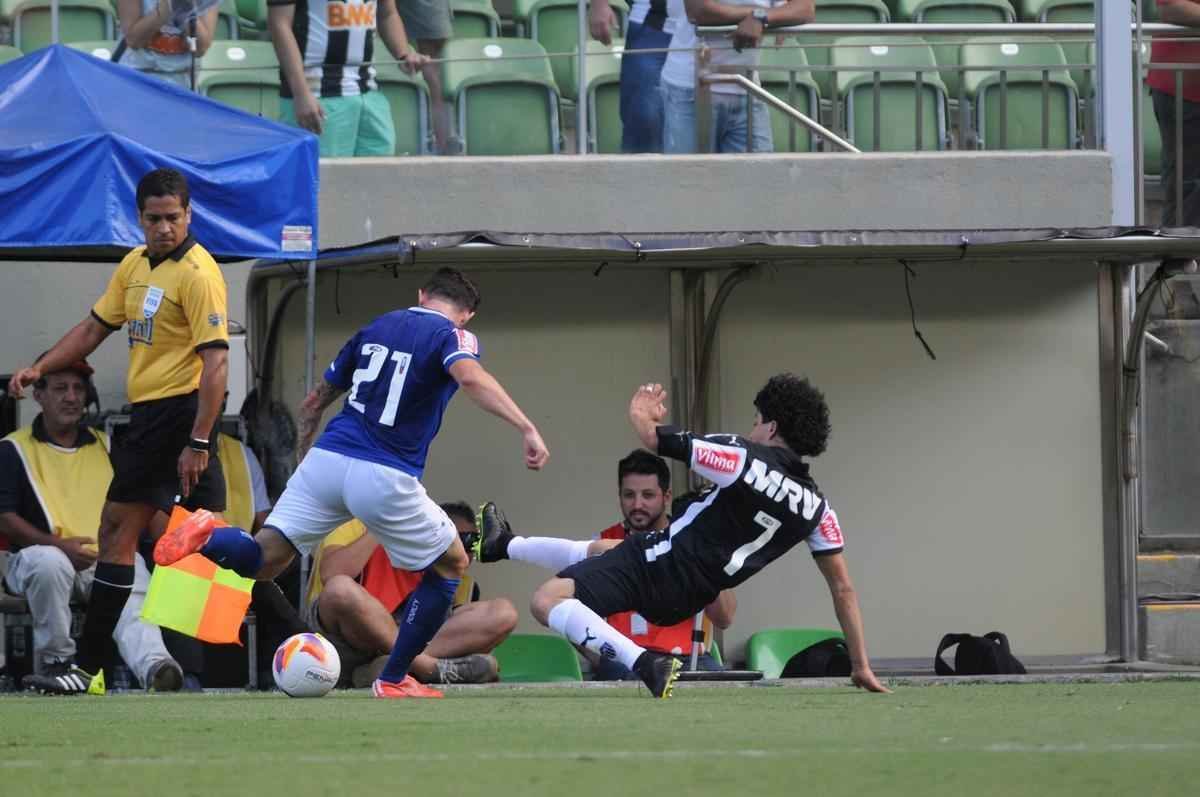 Imagens do clssico entre Atltico e Cruzeiro no Independncia. Partida  a primeira da semifinal do Campeonato Mineiro