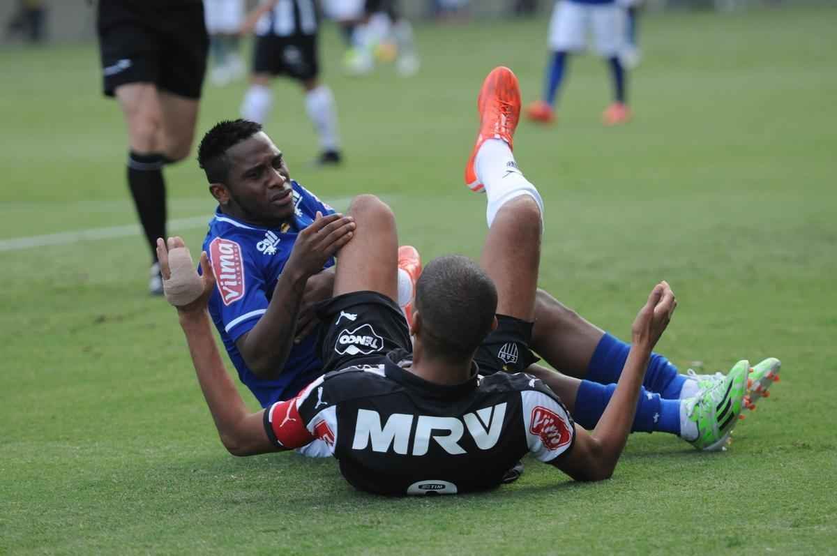 Imagens do clssico entre Atltico e Cruzeiro no Independncia. Partida  a primeira da semifinal do Campeonato Mineiro