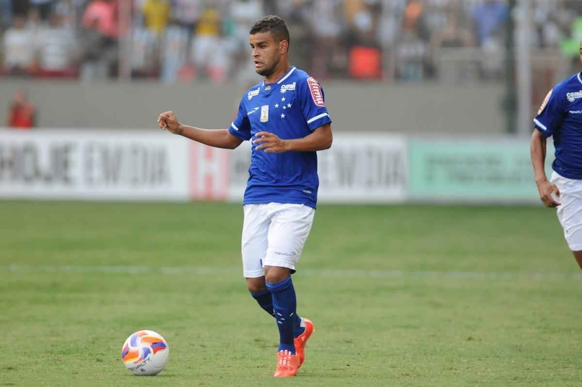 Imagens do clssico entre Atltico e Cruzeiro no Independncia. Partida  a primeira da semifinal do Campeonato Mineiro