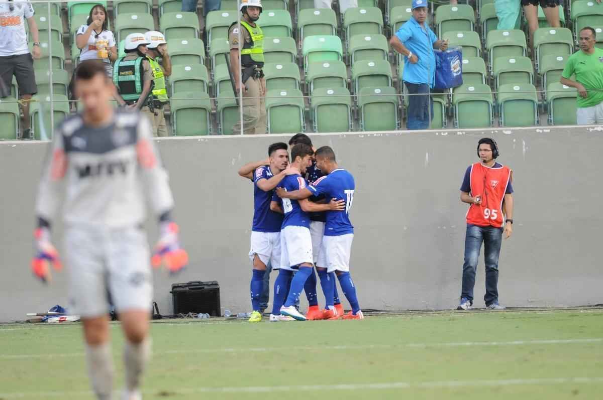 Imagens do clssico entre Atltico e Cruzeiro no Independncia. Partida  a primeira da semifinal do Campeonato Mineiro