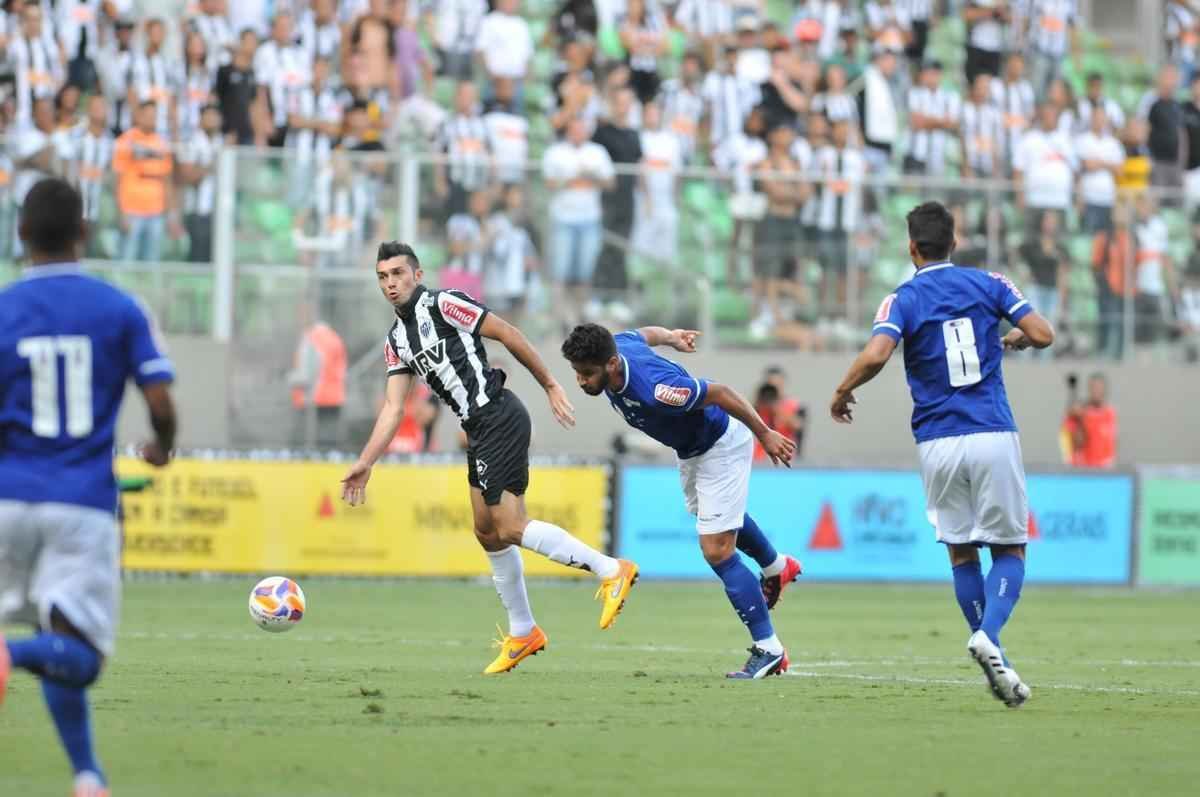 Imagens do clssico entre Atltico e Cruzeiro no Independncia. Partida  a primeira da semifinal do Campeonato Mineiro