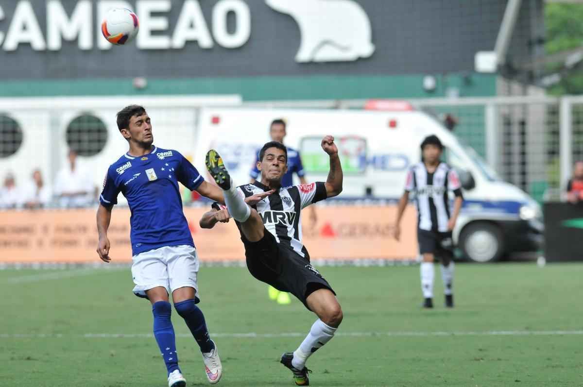 Imagens do clssico entre Atltico e Cruzeiro no Independncia. Partida  a primeira da semifinal do Campeonato Mineiro
