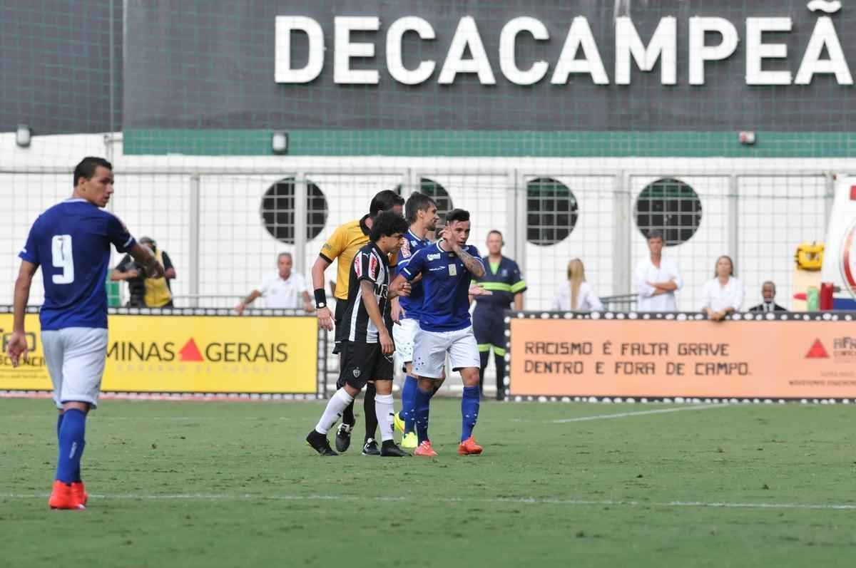 Imagens do clssico entre Atltico e Cruzeiro no Independncia. Partida  a primeira da semifinal do Campeonato Mineiro