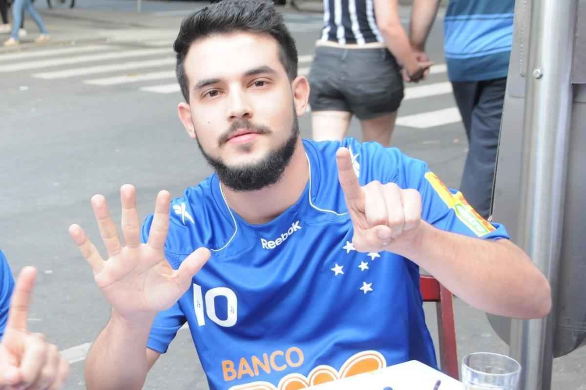 Cruzeirenses acompanham o clssico mineiro em bares de Belo Horizonte