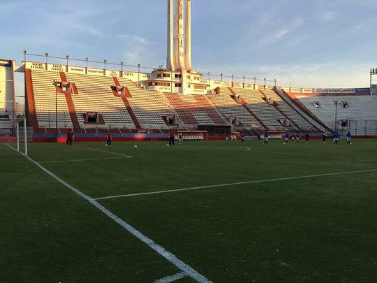 Com atividade no estdio El Palacio, Cruzeiro se prepara para enfrentar o Huracn, pela Copa Libertadores
