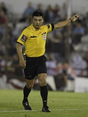 Imagens do duelo entre Huracán e Cruzeiro, em Buenos Aires, pela Libertadores