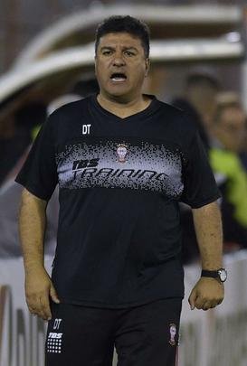 Imagens do duelo entre Huracán e Cruzeiro, em Buenos Aires, pela Libertadores