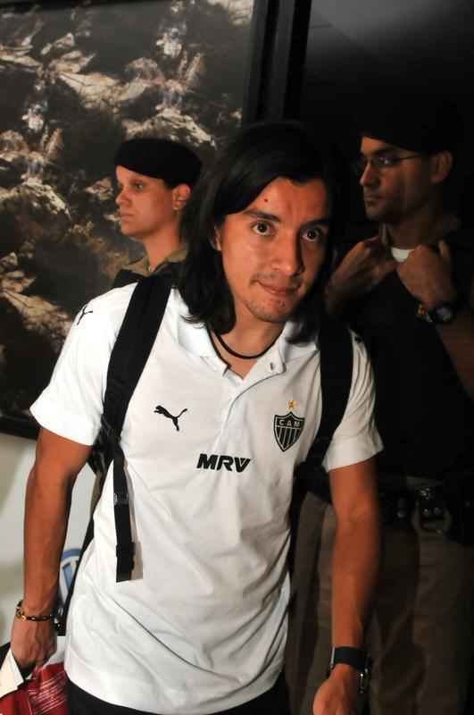 Jogadores chegaram em Confins e foram direto para a Cidade do Galo