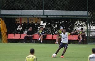 Jogadores do Atltico fazem ltimo treino antes do clssico decisivo com o Cruzeiro