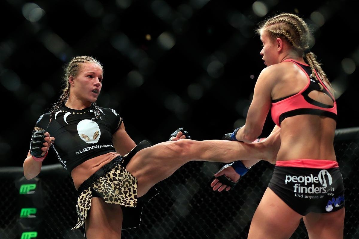 Imagens das lutas e dos bastidores do UFC on FOX 15, em Newark - Paige VanZant venceu Felice Herrig por deciso unnime 