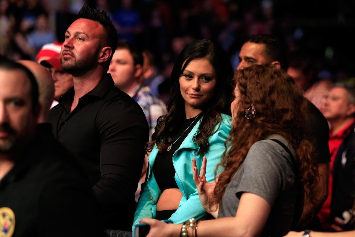 Imagens das lutas e dos bastidores do UFC on FOX 15, em Newark - Paige VanZant venceu Felice Herrig por deciso unnime 