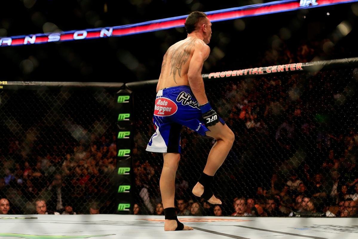 Imagens das lutas e dos bastidores do UFC on FOX 15, em Newark - Max Holloway venceu Cub Swanson por finalizao a 3min58seg do terceiro round