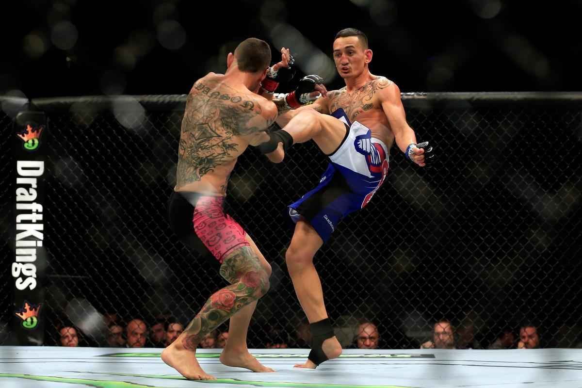 Imagens das lutas e dos bastidores do UFC on FOX 15, em Newark - Ronaldo Jacar venceu Chris Camozzi por finalizao a 2min32seg do primeiro round