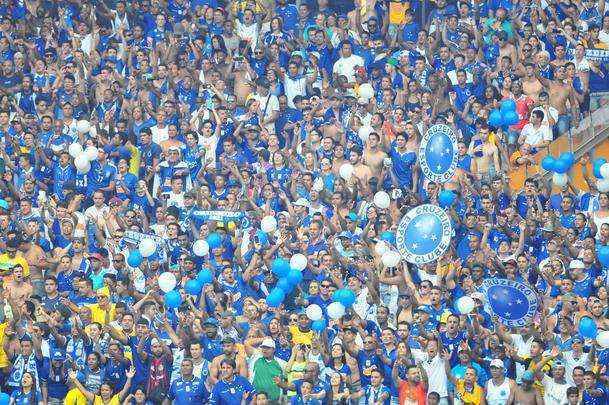 Imagens exclusivas do clssico entre Cruzeiro e Atltico, no Mineiro, pela semifinal do Campeonato Mineiro