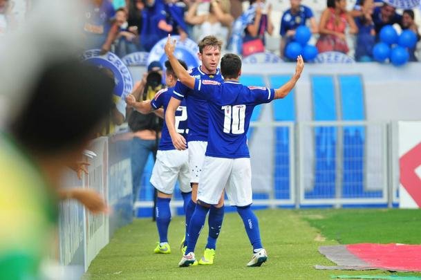 Imagens exclusivas do clssico entre Cruzeiro e Atltico, no Mineiro, pela semifinal do Campeonato Mineiro