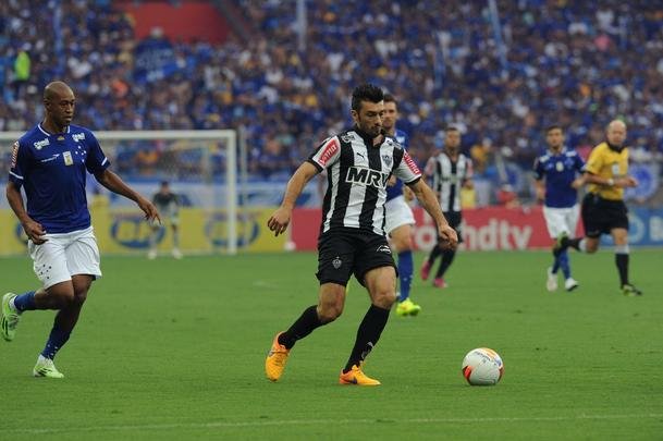Imagens exclusivas do clssico entre Cruzeiro e Atltico, no Mineiro, pela semifinal do Campeonato Mineiro
