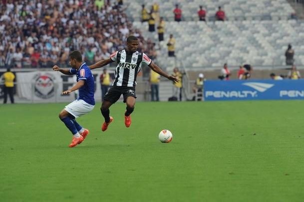 Imagens exclusivas do clssico entre Cruzeiro e Atltico, no Mineiro, pela semifinal do Campeonato Mineiro
