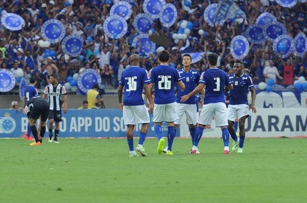 Imagens exclusivas do clssico entre Cruzeiro e Atltico, no Mineiro, pela semifinal do Campeonato Mineiro