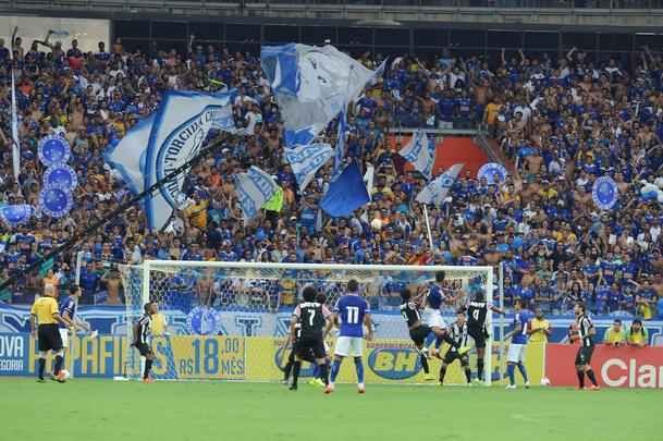 Imagens exclusivas do clssico entre Cruzeiro e Atltico, no Mineiro, pela semifinal do Campeonato Mineiro