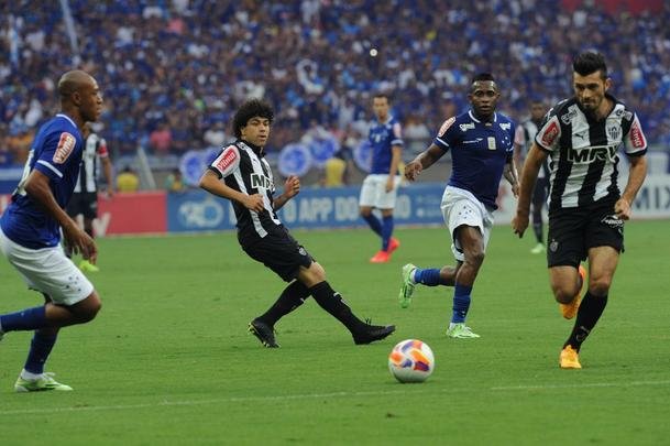 Imagens exclusivas do clssico entre Cruzeiro e Atltico, no Mineiro, pela semifinal do Campeonato Mineiro