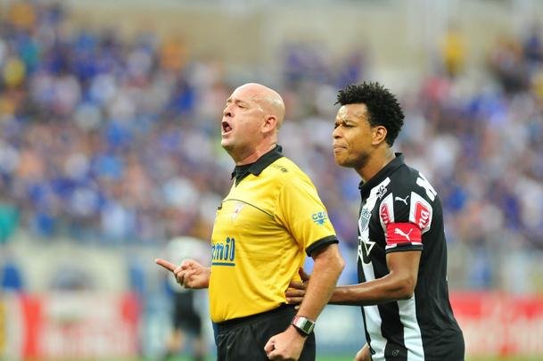 Imagens exclusivas do clssico entre Cruzeiro e Atltico, no Mineiro, pela semifinal do Campeonato Mineiro