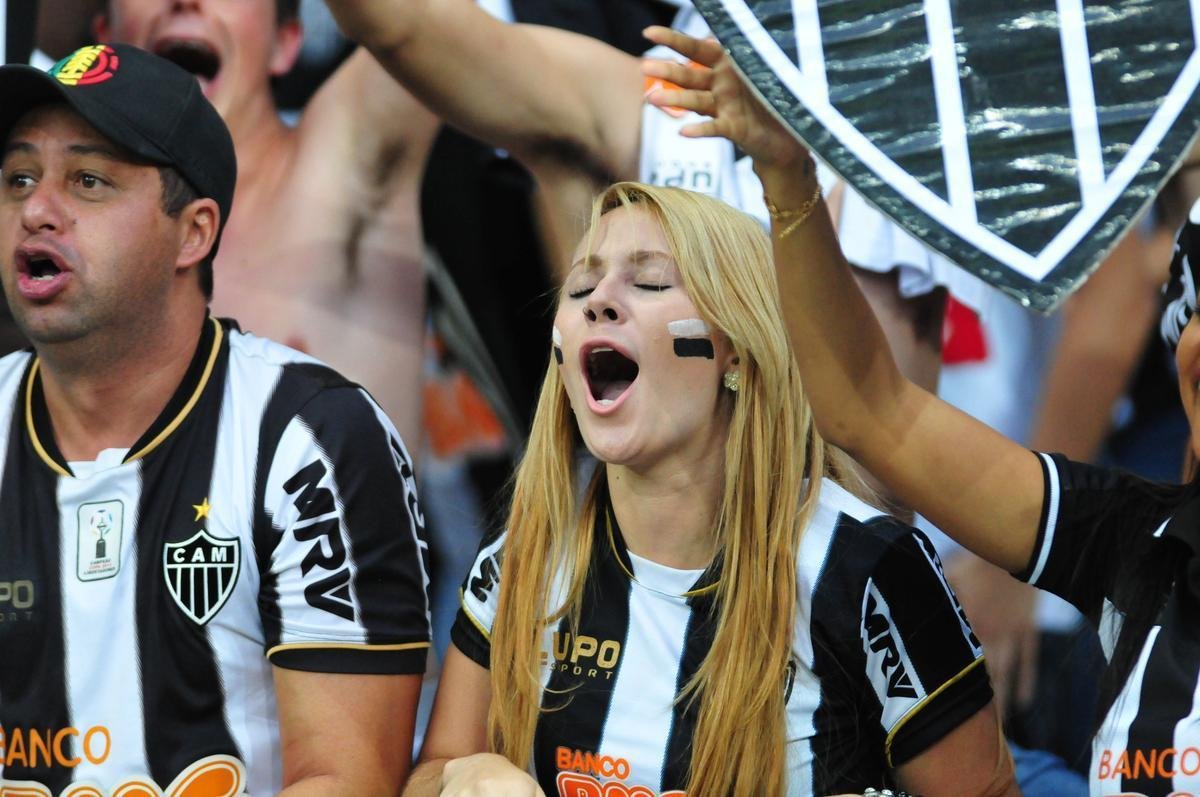 Pratto recebeu lanamento de Guilherme, pegou de primeira e superou Fbio