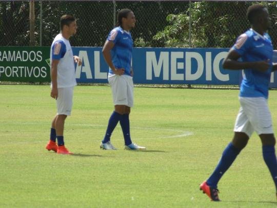 Fotos do ltimo treino do Cruzeiro antes da partida contra o Universitario, no Mineiro, pela fase de grupos da Copa Libertadores