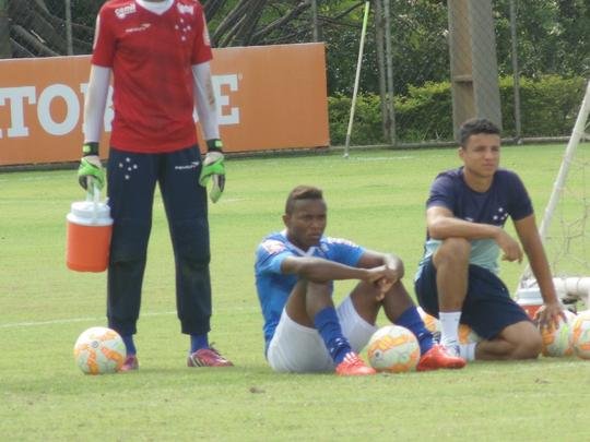 Fotos do ltimo treino do Cruzeiro antes da partida contra o Universitario, no Mineiro, pela fase de grupos da Copa Libertadores