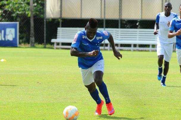 Fotos do ltimo treino do Cruzeiro antes da partida contra o Universitario, no Mineiro, pela fase de grupos da Copa Libertadores