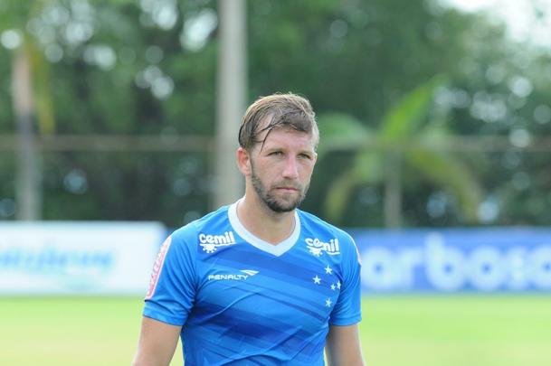 Fotos do ltimo treino do Cruzeiro antes da partida contra o Universitario, no Mineiro, pela fase de grupos da Copa Libertadores