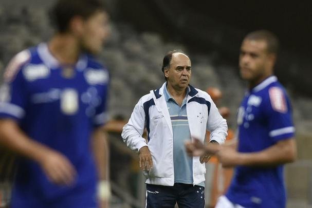 Fotos do segundo tempo do jogo entre Cruzeiro e Universitario, no Mineirão