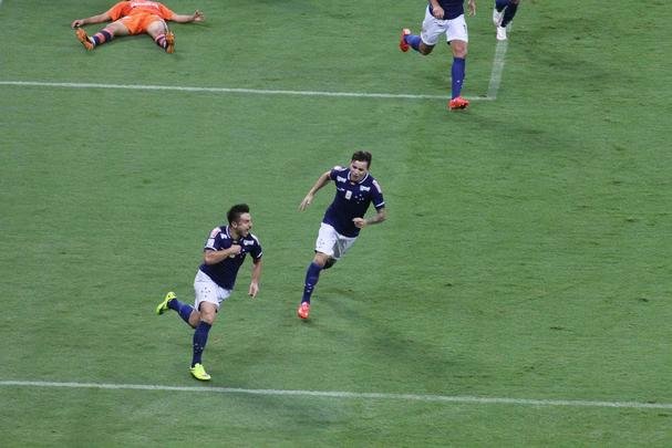 Fotos da vitória do Cruzeiro sobre o Universitario no Mineirão, pela Libertadores