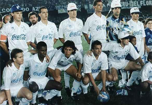 Em 1993, o Cruzeiro foi campeo da Copa do Brasil, sobre o Grmio. Nas quartas de final, a Raposa passou pelo So Paulo