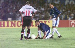 Em 2000, o Cruzeiro foi campeo da Copa do Brasil sobre o So Paulo, em jogo histrico no Mineiro, decidido com gol de Giovanni em cobrana de falta, nos instantes finais 