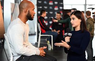 Media Day do UFC 186 - Demetrious Johnson, campeo peso mosca, concede entrevista