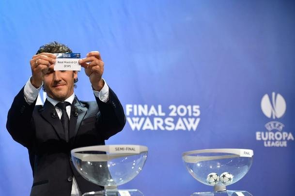 Fotos dos sorteios das semifinais da Liga dos Campeões e da Liga Europa