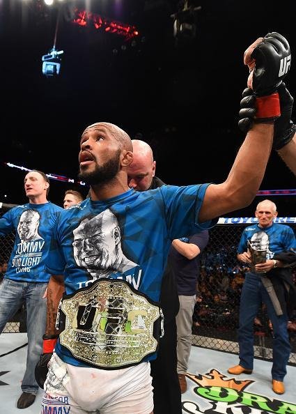 Demetrious Johnson vence Kyoji Horiguchi por finalizao, com armlock a apenas um segundo para fim da luta em Montreal, e mantm o cinturo dos moscas 
