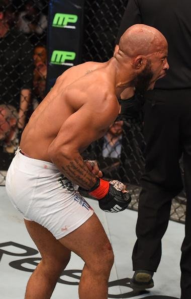 Demetrious Johnson vence Kyoji Horiguchi por finalizao, com armlock a apenas um segundo para fim da luta em Montreal, e mantm o cinturo dos moscas 
