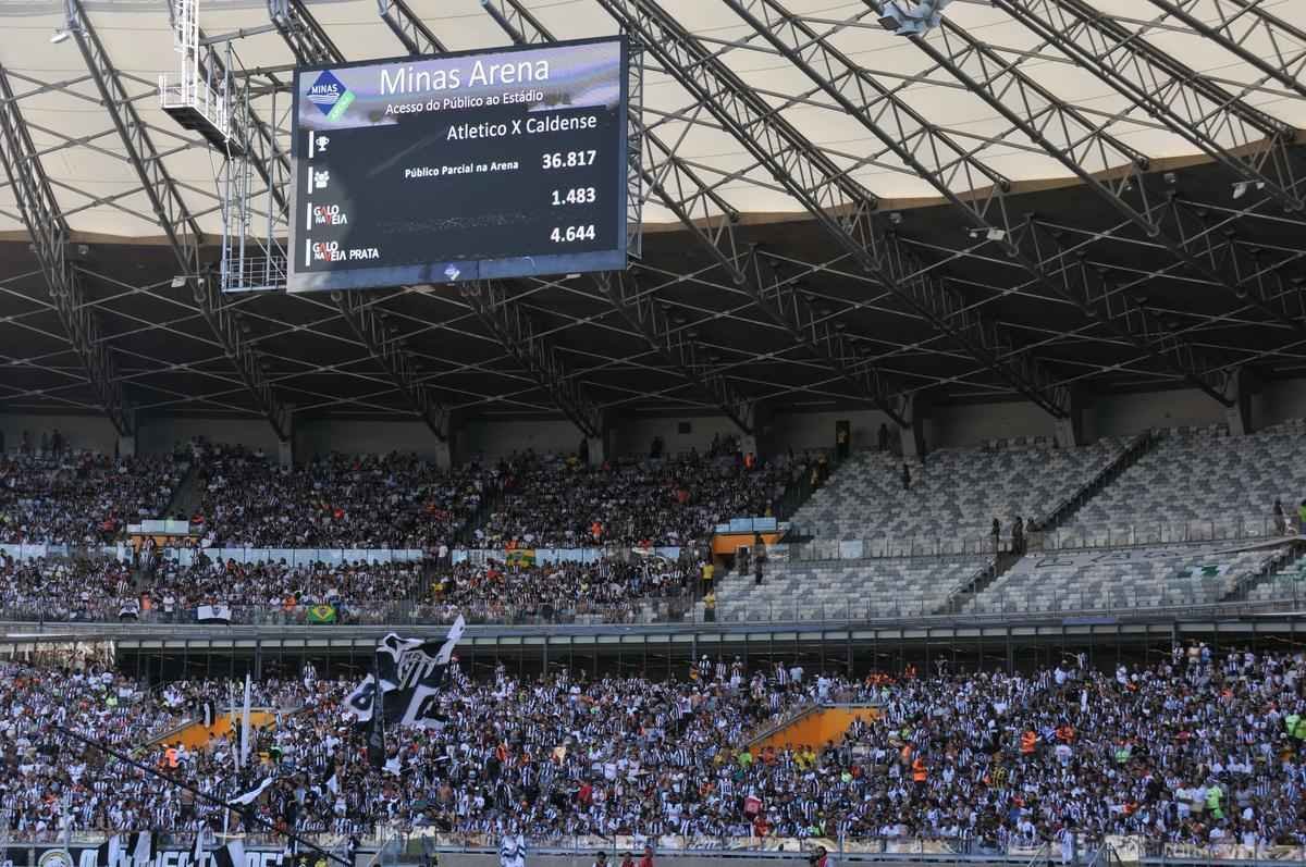 Imagens da torcida do Atltico na primeira partida da final do Mineiro, contra a Caldense, no Mineiro