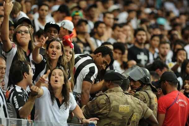 Imagens da torcida do Atltico na primeira partida da final do Mineiro, contra a Caldense