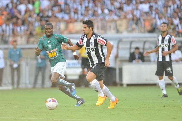Imagens do primeiro tempo do jogo entre Atltico e Caldense, no Mineiro, pela final do Mineiro