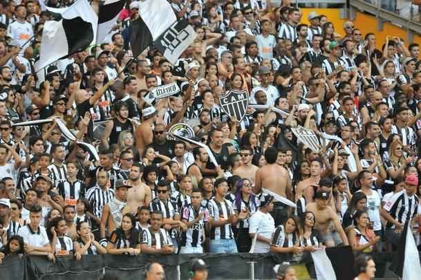 Imagens do primeiro tempo do jogo entre Atltico e Caldense, no Mineiro, pela final do Mineiro