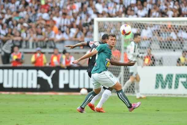 Imagens do primeiro tempo do jogo entre Atltico e Caldense, no Mineiro, pela final do Estadual