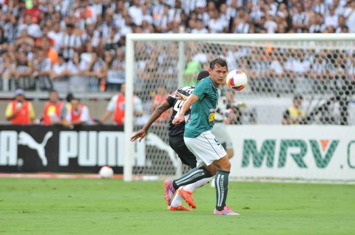 Imagens do primeiro tempo do jogo entre Atltico e Caldense, no Mineiro, pela final do Estadual