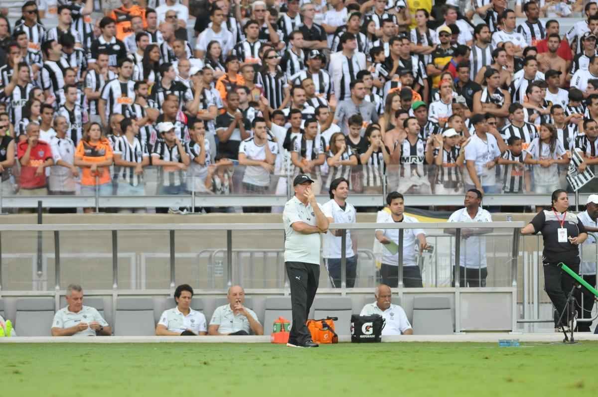 Imagens do primeiro tempo do jogo entre Atltico e Caldense, no Mineiro, pela final do Estadual