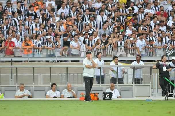 Imagens do primeiro tempo do jogo entre Atltico e Caldense, no Mineiro, pela final do Estadual