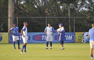 Imagens do treino do Cruzeiro na tarde desta quarta-feira, na Toca da Raposa II.
